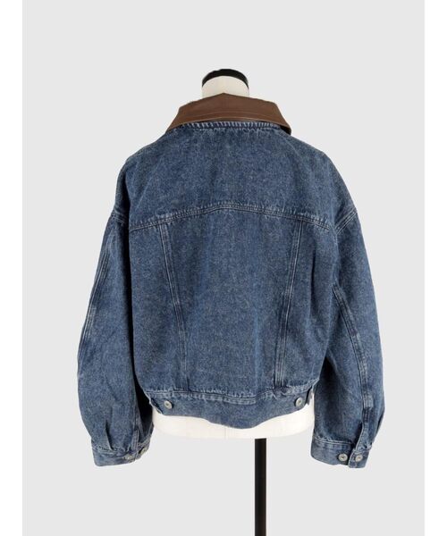 FIKA.(フィーカ)の「Faux leather collar denim jacket(デニムジャケット・レディース・カーキ/ブラウン/ネイビー・MEDIUM)」の4枚目の写真