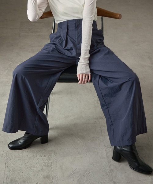 Fashion Letter(ファッションレター)の「ハイウエストタックナイロンワイドパンツ(その他パンツ・レディース・ネイビー/チャコール/ブラック/カーキ・M)」の16枚目の写真