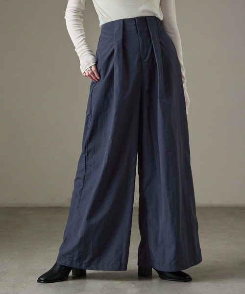 Fashion Letter(ファッションレター)の「ハイウエストタックナイロンワイドパンツ(その他パンツ・レディース・ネイビー/チャコール/ブラック/カーキ・M)」の21枚目の写真