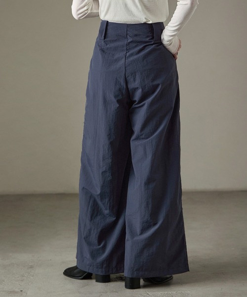 Fashion Letter(ファッションレター)の「ハイウエストタックナイロンワイドパンツ(その他パンツ・レディース・ネイビー/チャコール/ブラック/カーキ・M)」の22枚目の写真