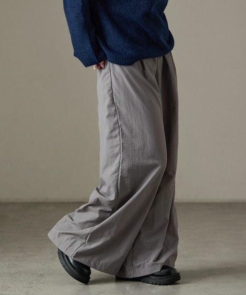 Fashion Letter(ファッションレター)の「ハイウエストタックナイロンワイドパンツ(その他パンツ・レディース・ネイビー/チャコール/ブラック/カーキ・M)」の7枚目の写真