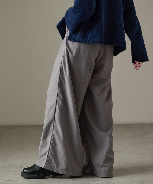 Fashion Letter(ファッションレター)の「ハイウエストタックナイロンワイドパンツ(その他パンツ・レディース・ネイビー/チャコール/ブラック/カーキ・M)」の8枚目の写真