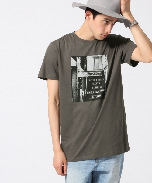 RAGEBLUE（レイジブルー）の「フォトプリントTシャツ半袖/720010（Tシャツ/カットソー・メンズ・ダークグレー/ネイビー/オフホワイト/ホワイト/その他4/グレー・LARGE/SMALL/MEDIUM）」の13枚目の写真