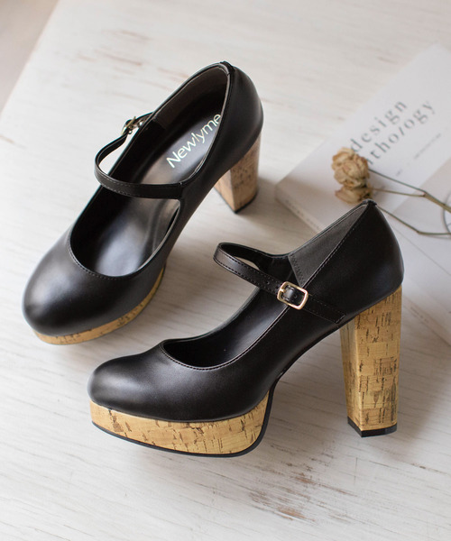 Newlyme（ニューリーミー）の「太ヒールパンプス（パンプス・レディース・ブルー/ホワイト/ブラック×ベージュ/ラベンダー/ホワイト×ブラウン/ブラック/ブラウン系その他2/ベージュ/ダークラベンダー/グレー/スモークピンク/ダークブラウン/レッド/ベージュ系その他/ハウンドトゥース/ブラック系その他/ライトピンク/インディゴブルー/ライトブルー/ピンクベージュ/クリアイエロー/カラフル/その他1/パープル/ピンク/その他2/マスタード/ブラウン系その他/ミント/その他/ドット/クリアレッド/ライトグレー/クリアブラック/ホワイト系その他/グリーン/モカ/レオパード/クリーム・23cm/24cm/23.5cm/24.5cm/25.5cm/22.5cm/25cm/22cm/26cm/21.5㎝/21cm/22.5㎝/23.5㎝/24.5㎝/24㎝/25㎝/23㎝/21.5cm）」の7枚目の写真