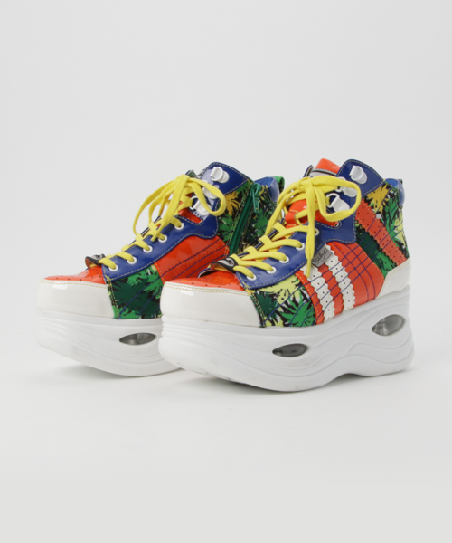 YOSUKE(ヨースケ)の「「YOSUKE/ヨースケ」厚底レースアップスニーカー(スニーカー・レディース・ブラック/ブラック系その他/ホワイト/レッド/マルチ/シルバー/カラフル/クリアブラック・22.5/24/23/23.5/24.5)」の1枚目の写真