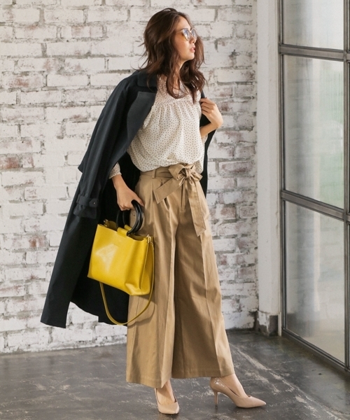 Andemiu（アンデミュウ）の「２ＷＡＹトレンチコート787028（トレンチコート・レディース・ベージュ/ネイビー・SMALL/MEDIUM）」の6枚目の写真