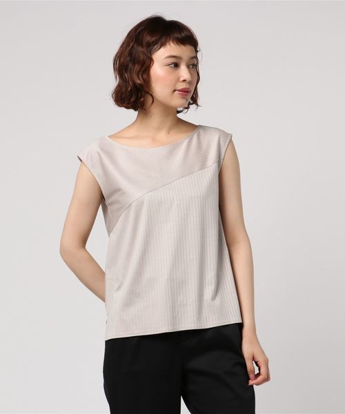 NOLLEY’S Sophi(ノーリーズソフィ)の「針抜きラウンドネックプルオーバーカットソー(Tシャツ/カットソー・レディース・ベージュ/ホワイト/ネイビー・38)」の2枚目の写真