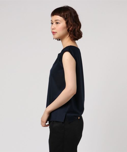 NOLLEY’S Sophi(ノーリーズソフィ)の「針抜きラウンドネックプルオーバーカットソー(Tシャツ/カットソー・レディース・ベージュ/ホワイト/ネイビー・38)」の4枚目の写真