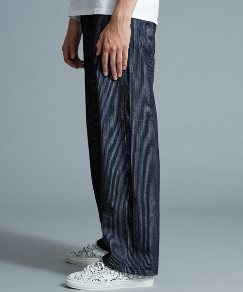5351 POUR LES HOMMES（ゴーサンゴーイチプールオム）の「コールワイドデニムパンツ（その他パンツ・メンズ・インディゴブルー・44/46/48）」の12枚目の写真