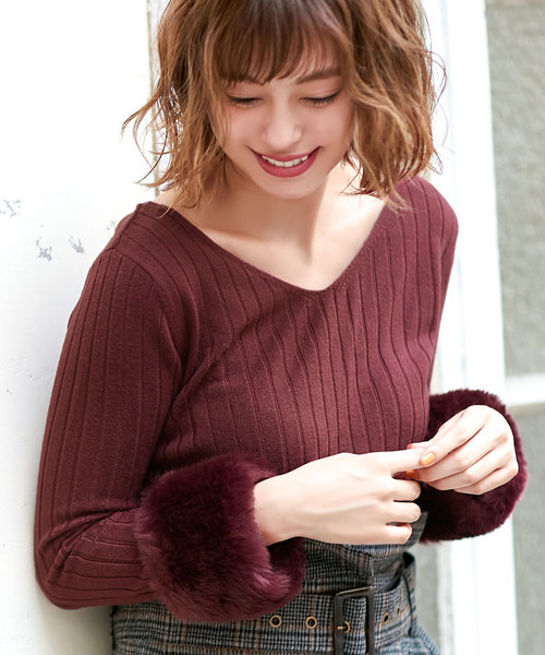 KOBE LETTUCE（コウベレタス）の「袖ファー付き2way！Uネック薄手リブニットトップス＊レディース/トップス[C3268]神戸レタス（ニット/セーター・レディース・ブラック/グレー/オフホワイト/ブルー/ボルドー・FREE）」の5枚目の写真