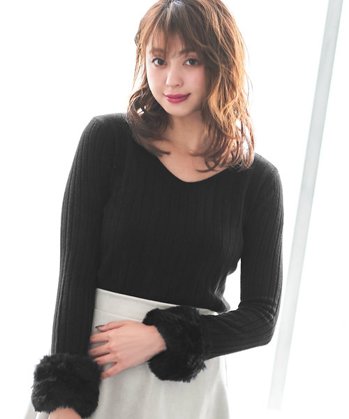 KOBE LETTUCE（コウベレタス）の「袖ファー付き2way！Uネック薄手リブニットトップス＊レディース/トップス[C3268]神戸レタス（ニット/セーター・レディース・ブラック/グレー/オフホワイト/ブルー/ボルドー・FREE）」の3枚目の写真