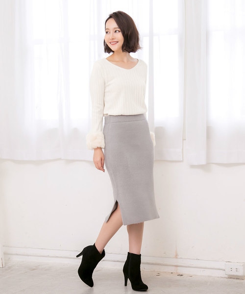 KOBE LETTUCE（コウベレタス）の「袖ファー付き2way！Uネック薄手リブニットトップス＊レディース/トップス[C3268]神戸レタス（ニット/セーター・レディース・ブラック/グレー/オフホワイト/ブルー/ボルドー・FREE）」の14枚目の写真
