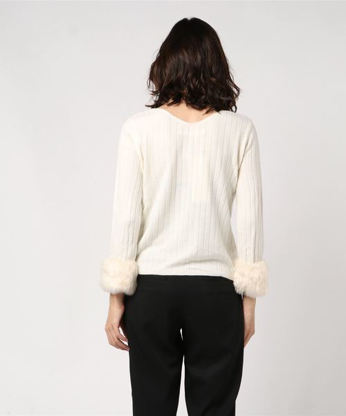 KOBE LETTUCE（コウベレタス）の「袖ファー付き2way！Uネック薄手リブニットトップス＊レディース/トップス[C3268]神戸レタス（ニット/セーター・レディース・ブラック/グレー/オフホワイト/ブルー/ボルドー・FREE）」の16枚目の写真