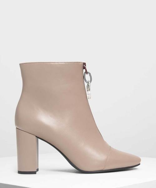 CHARLES & KEITH（チャールズ & キース）の「ジッパー カーフブーツ / Zipper Calf Boots（ブーツ・レディース・ブラック/グレー/ライトベージュ・23cm/23.5cm/24.5cm/25cm/25.5cm）」の3枚目の写真