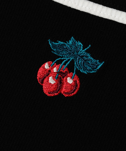 Candy Stripper（キャンディストリッパー）の「CHERRY キャミソール（キャミソール・レディース・ブラック/ライトブルー/パープル/ピンク・2）」の9枚目の写真