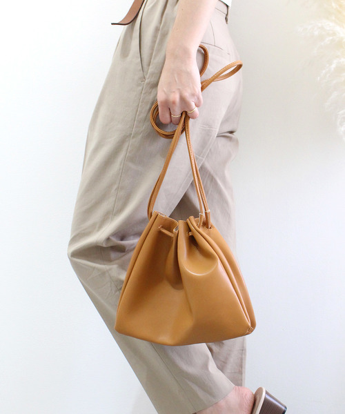 c.u.l（シーユーエル）の「【chuclla】巾着バッグ ショルダー バッグ 鞄 cha128（ショルダーバッグ・レディース・サンドベージュ/ブラック/タン・FREE）」の9枚目の写真