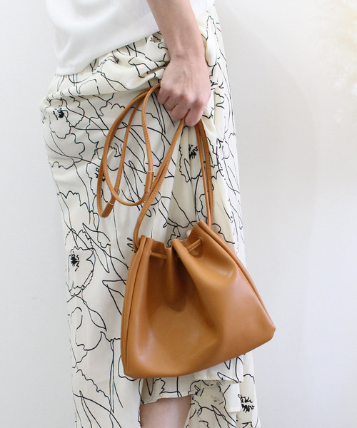 c.u.l（シーユーエル）の「【chuclla】巾着バッグ ショルダー バッグ 鞄 cha128（ショルダーバッグ・レディース・サンドベージュ/ブラック/タン・FREE）」の12枚目の写真