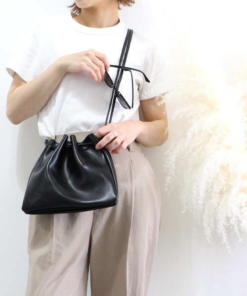 c.u.l（シーユーエル）の「【chuclla】巾着バッグ ショルダー バッグ 鞄 cha128（ショルダーバッグ・レディース・サンドベージュ/ブラック/タン・FREE）」の14枚目の写真