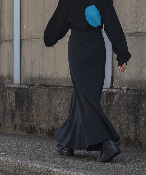 nimiru(ニミル)の「Aラインロングスカート(スカート・レディース・ブラック/ブルー/グリーン・M/L)」の1枚目の写真