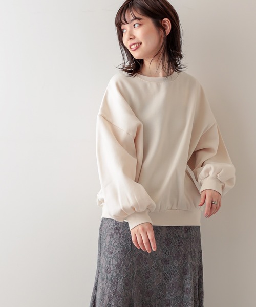 natural couture（ナチュラルクチュール）の「オトナめ袖ボリュームスウェット（Tシャツ/カットソー・レディース・アイボリー/スミクロ/ライトベージュ/ブルー/パープル・FREE）」の6枚目の写真