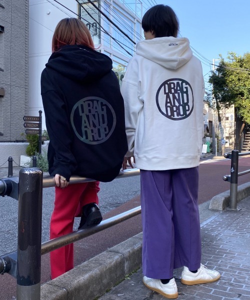 PBLIM(ページボーイリム)の「【PAGEBOYLIM】リフレクターフーディー(パーカー・レディース・ホワイト/ブラック・MEDIUM/X-LARGE)」の3枚目の写真