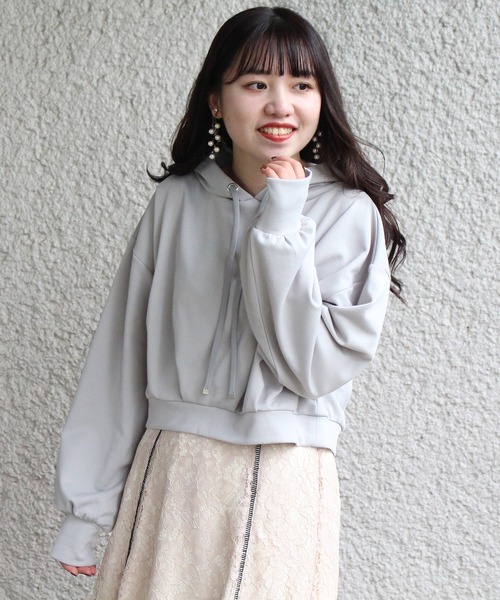 ASTORIA ODIER(アストリアオディール)の「ショートパーカー(パーカー・レディース・ホワイト/チャコールグレー/ライトグレー/ピンク/モカ・MEDIUM)」の3枚目の写真
