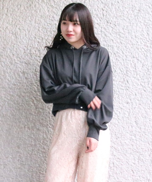 ASTORIA ODIER(アストリアオディール)の「ショートパーカー(パーカー・レディース・ホワイト/チャコールグレー/ライトグレー/ピンク/モカ・MEDIUM)」の10枚目の写真