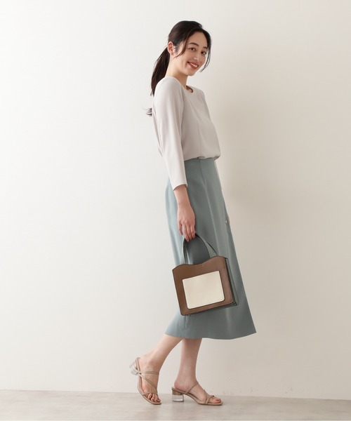 NATURAL BEAUTY BASIC（ナチュラルビューティーベーシック）の「トリカラースワローマチトート（トートバッグ・レディース・オフホワイト/ブラウン・ﾌﾘ-）」の7枚目の写真