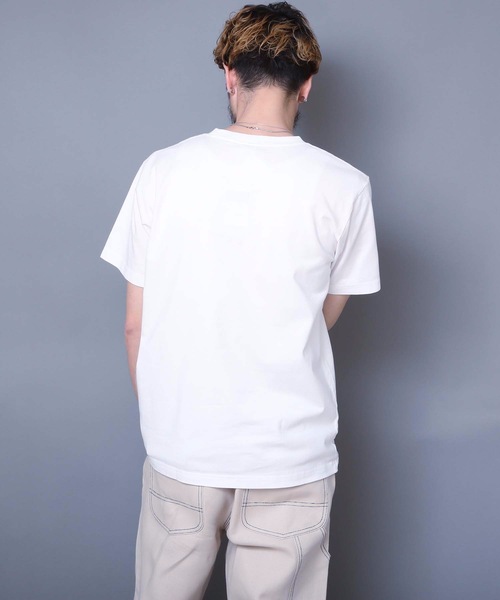 Champion(チャンピオン)の「【Champion/チャンピオン】ビッグロゴTシャツ コットン100% 自然な風合い サテンアップリケ ジョックタグ(Tシャツ/カットソー・メンズ・オレンジ/ダークグリーン/ホワイト/ネイビー/ブラック・LARGE/SMALL/MEDIUM/X-LARGE)」の10枚目の写真