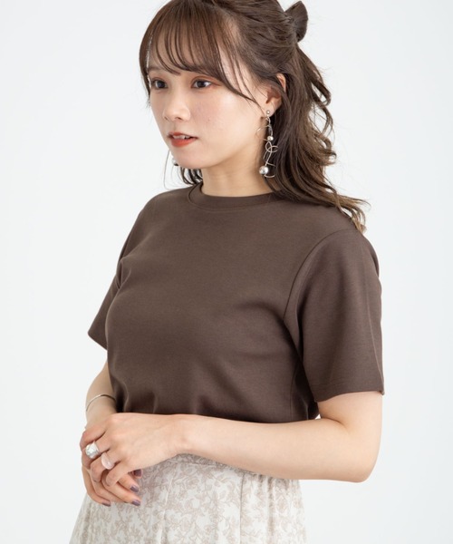 earth music&ecology(アースミュージックアンドエコロジー)の「スムースボックスTシャツ *(Tシャツ/カットソー・レディース・ブラック/ブラウン/オフホワイト/ピンク/ミント/グレイッシュベージュ・M/L)」の4枚目の写真