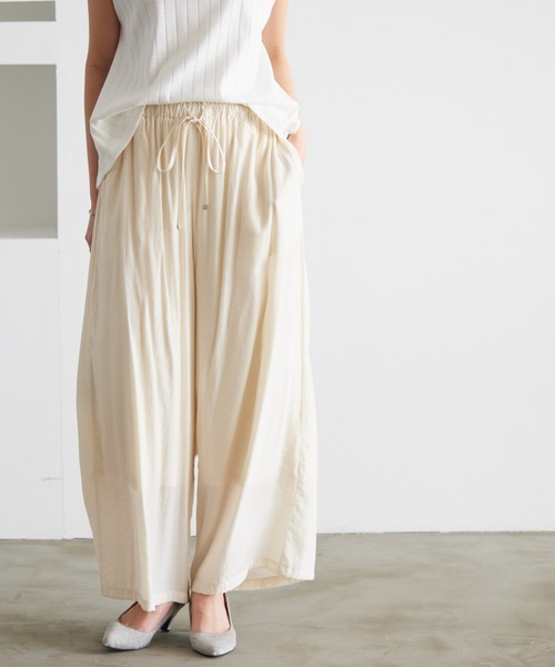 OMNES Another Edition（オムネス アナザーエディション）の「気流染めシルクタッチ ギャザーワイドパンツ（その他パンツ・レディース・ブラック/イエロー/アイボリー/ラベンダー・FREE）」の2枚目の写真