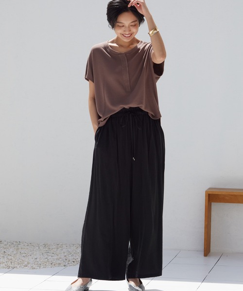 OMNES Another Edition（オムネス アナザーエディション）の「気流染めシルクタッチ ギャザーワイドパンツ（その他パンツ・レディース・ブラック/イエロー/アイボリー/ラベンダー・FREE）」の3枚目の写真