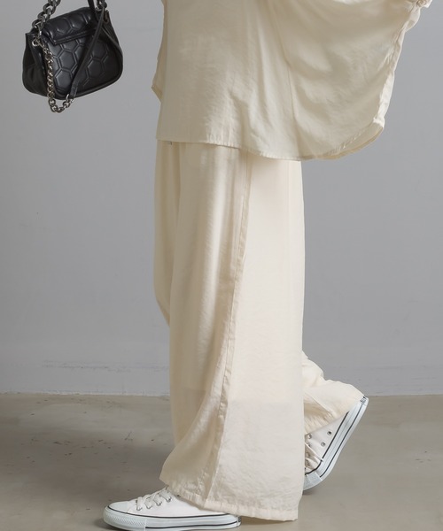 OMNES Another Edition（オムネス アナザーエディション）の「気流染めシルクタッチ ギャザーワイドパンツ（その他パンツ・レディース・ブラック/イエロー/アイボリー/ラベンダー・FREE）」の17枚目の写真