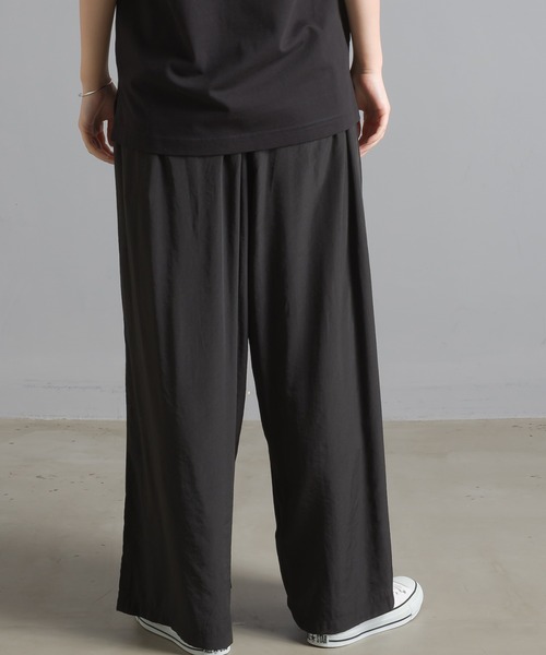 OMNES Another Edition（オムネス アナザーエディション）の「気流染めシルクタッチ ギャザーワイドパンツ（その他パンツ・レディース・ブラック/イエロー/アイボリー/ラベンダー・FREE）」の6枚目の写真