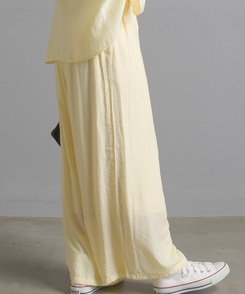 OMNES Another Edition（オムネス アナザーエディション）の「気流染めシルクタッチ ギャザーワイドパンツ（その他パンツ・レディース・ブラック/イエロー/アイボリー/ラベンダー・FREE）」の7枚目の写真