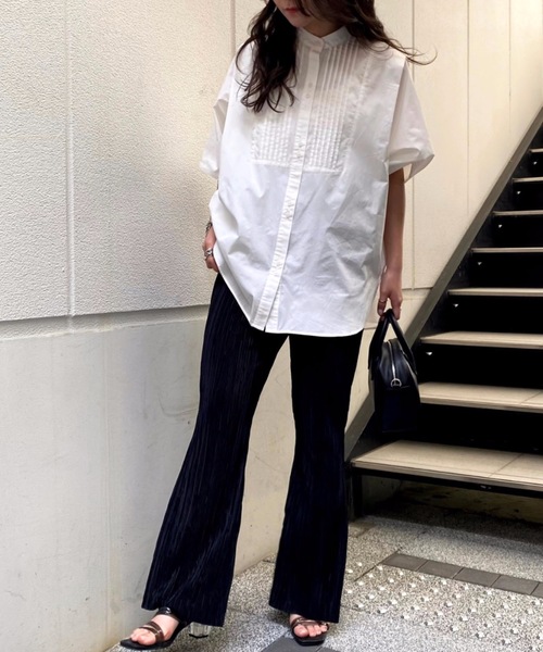 moment+（モーメントプラス）の「サテンミニプリーツフレアパンツ（その他パンツ・レディース・オフホワイト/グレイッシュベージュ/アイボリー/ブラック/グリーン・S/L/M）」の18枚目の写真