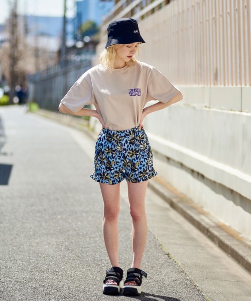 X-girl（エックスガール）の「HIBISCUS FACE S/S TEE（Tシャツ/カットソー・レディース・ホワイト/ベージュ/ライトブルー/チャコール・M/S/XL/L）」の6枚目の写真