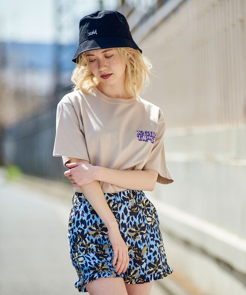 X-girl（エックスガール）の「HIBISCUS FACE S/S TEE（Tシャツ