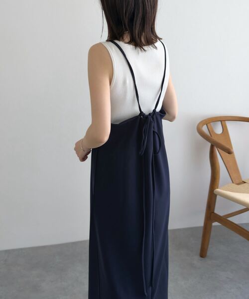 KOBE LETTUCE（コウベレタス）の「バックデザインが選べる2type　Vネックロングキャソールミワンピース（ワンピース・レディース・グレイッシュベージュ/ブルー/ピンク/モカ/ブラック/カーキ/ミント/バーガンディー/パープル系/ネイビー/ブラウン系/ベージュ系/グリーン系/パープル系1/ブラック系/オレンジ系その他/オレンジ系その他2/ネイビー系/グレー系1/グレー/グリーン系1/グリーン系2/ベージュ系1/ベージュ系2/ボルドー/ワイン系・L～LL/S～Ｍ/L/LL/S/M/L/XL）」の18枚目の写真