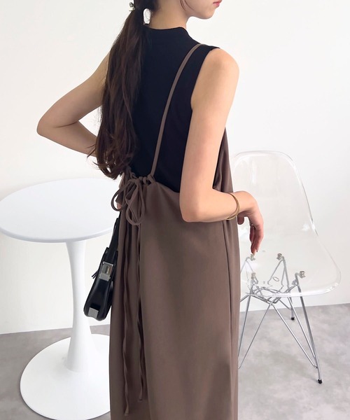 KOBE LETTUCE（コウベレタス）の「バックデザインが選べる2type　Vネックロングキャソールミワンピース（ワンピース・レディース・グレイッシュベージュ/ブルー/ピンク/モカ/ブラック/カーキ/ミント/バーガンディー/パープル系/ネイビー/ブラウン系/ベージュ系/グリーン系/パープル系1/ブラック系/オレンジ系その他/オレンジ系その他2/ネイビー系/グレー系1/グレー/グリーン系1/グリーン系2/ベージュ系1/ベージュ系2/ボルドー/ワイン系・L～LL/S～Ｍ/L/LL/S/M/L/XL）」の6枚目の写真