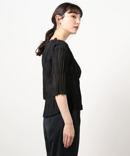 MOUSSY（マウジー）の「SHEER PLEATS ブラウス（シャツ/ブラウス・レディース・ブラック/アイボリー/ライトイエロー・FREE）」の4枚目の写真