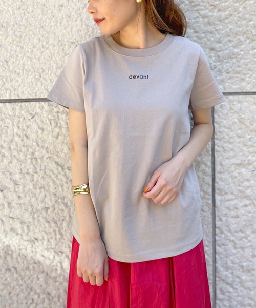 RIVE DROITE(リヴドロワ)の「devantロゴTシャツ(Tシャツ/カットソー・レディース・ベージュ/オフホワイト/ブラック・FREE)」の3枚目の写真