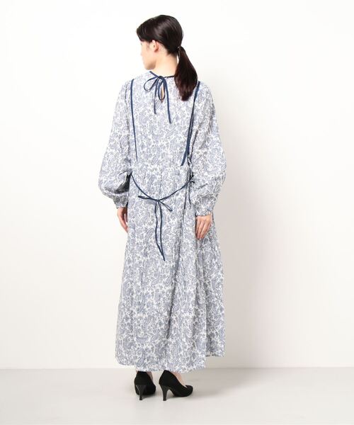 Monocoro toppi(モノコロトッピ)の「ペイズリー ティアード ロングワンピース(ワンピース・レディース・ベージュ/チャコールグレー/オフホワイト・フリー)」の5枚目の写真