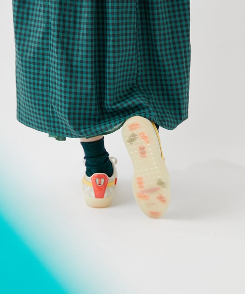 PUMA（プーマ）の「【PUMA×HARIBO(プーマ×ハリボー)】SUEDE HARIBO WINS 2 スニーカー（スニーカー・レディース・ホワイト×グレー・22.5/23/23.5/24/24.5/25/25.5/26）」の17枚目の写真