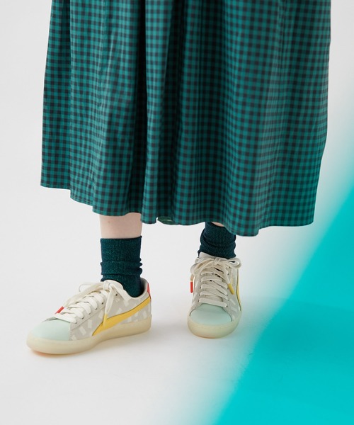 PUMA（プーマ）の「【PUMA×HARIBO(プーマ×ハリボー)】SUEDE HARIBO WINS 2 スニーカー（スニーカー・レディース・ホワイト×グレー・22.5/23/23.5/24/24.5/25/25.5/26）」の18枚目の写真