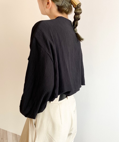y/m by RIKA（イムバイリカ）の「楊柳ケープシャツ（シャツ/ブラウス・レディース・アイボリー/ブラック・FREE）」の3枚目の写真