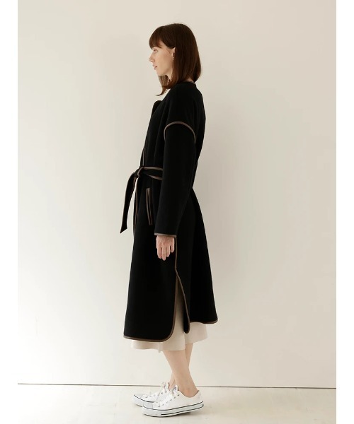 TONAL(トーナル)の「ウールパイピングノーカラーコート(ノーカラーコート・レディース・ブラック/ベージュ・38/36)」の3枚目の写真