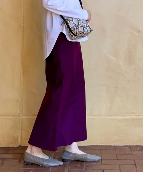 RIVE DROITE(リヴドロワ)の「こなれた雰囲気のある一枚 バックサテンロングスカート(スカート・レディース・ベージュ系その他/バーガンディー・36/38)」の1枚目の写真
