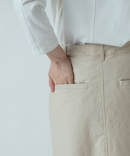 RIVE DROITE(リヴドロワ)の「こなれた雰囲気のある一枚 バックサテンロングスカート(スカート・レディース・ベージュ系その他/バーガンディー・36/38)」の10枚目の写真