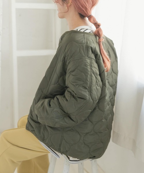 ITEMS URBANRESEARCH（アイテムズ アーバンリサーチ）の「瓢箪キルト中綿ブルゾン（ブルゾン・レディース・ブラック/ベージュ系その他/カーキ・FREE）」の14枚目の写真